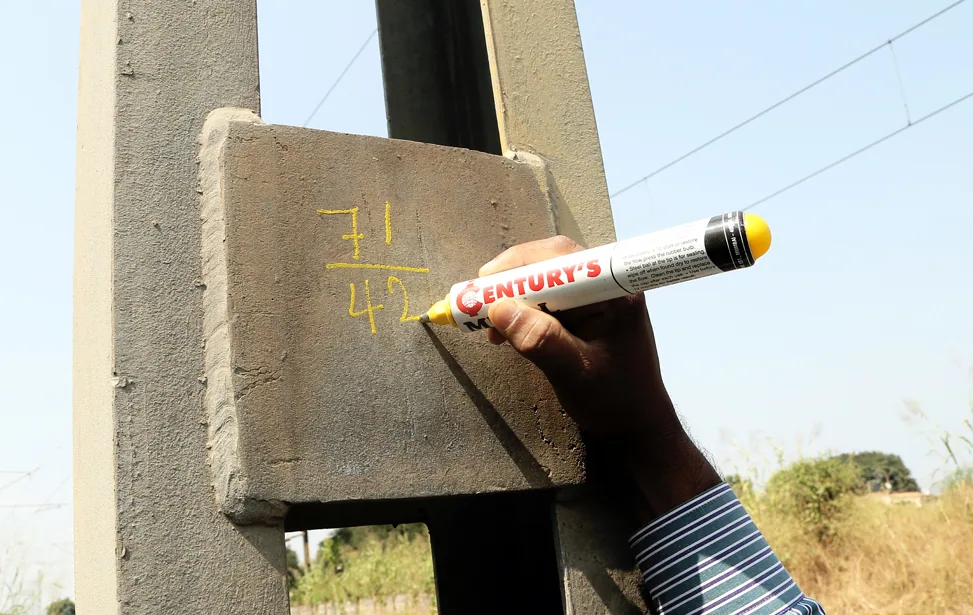 Century's Pump type Metal Marker in use